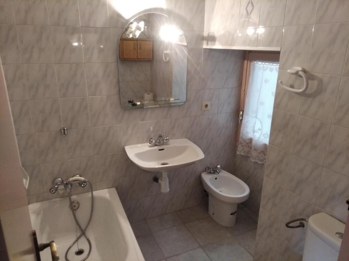 Casa Joan de Ribera Apartment Ribera de Cardos Bagian luar foto